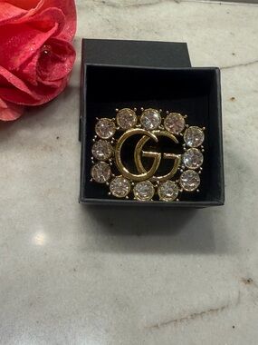 Beautiful & Elegant Fashion Brooch With Italian Design Double Letter